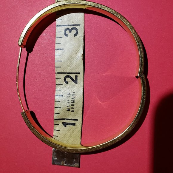 Vintage Antique Leaf & Flower Etched Bracelet - Picture 5 of 6